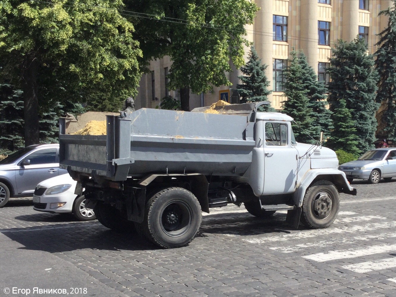 Самосвал ЗиЛ-ЦСМ-4503. Харьковская область, г. Харьков, улица Сумская 