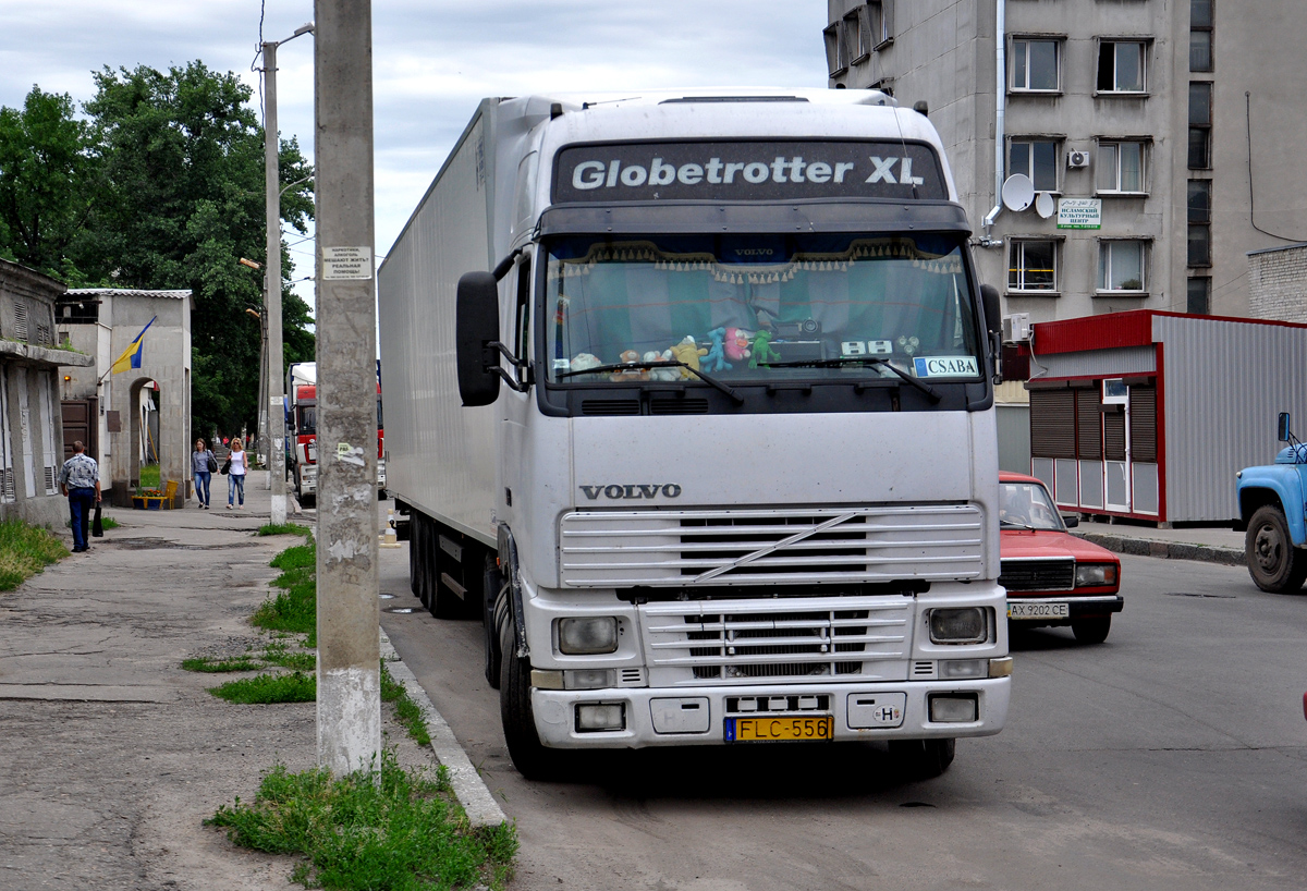 Седельный тягач Volvo FH* #FLC-556. Харьковская область, г. Харьков, Тюринская улица