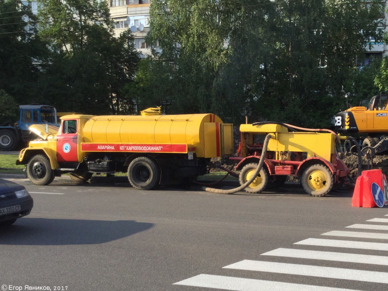Автоцистерна АЦПТ-5,0 на шасси ЗиЛ-431410, #18282ХА, водопонижающая установка на прицепе. Харьковская область, г. Харьков, улица Блюхера 
