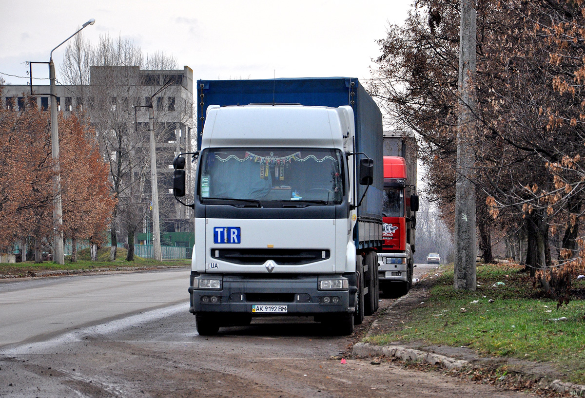 Седельный тягач Renault Premium #АК 9192 ВМ. Харьковская область, г. Харьков, Роганская улица