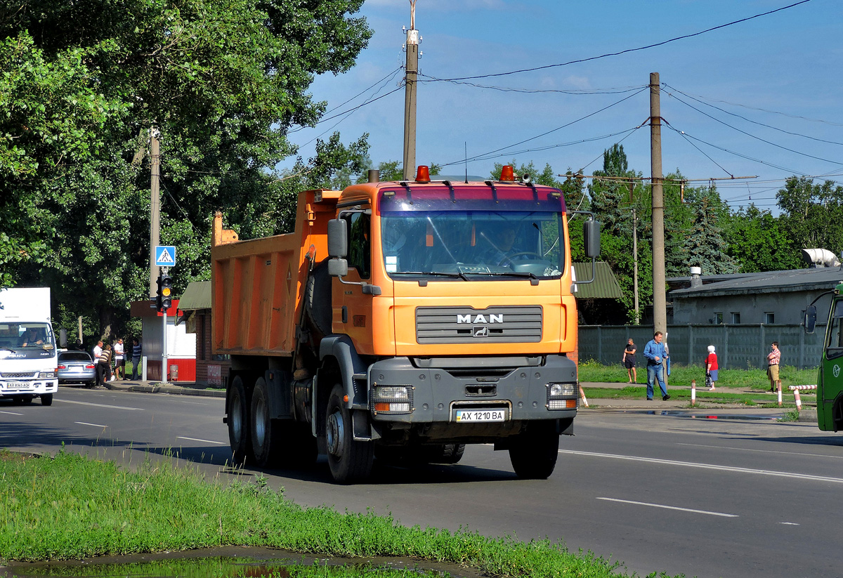 Самосвал MAN TGA 33.350 #АХ 1210 ВА. Харьковская область, г. Харьков, Салтовское шоссе