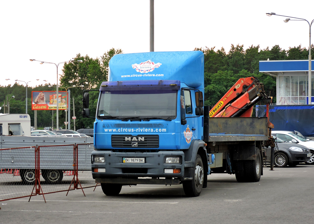 Бортовой грузовик MAN LE2000 #BI 9879 BK с  краном-манипулятором PALFINGER РК 13000. Харьковская область, г. Харьков, Юбилейный проспект