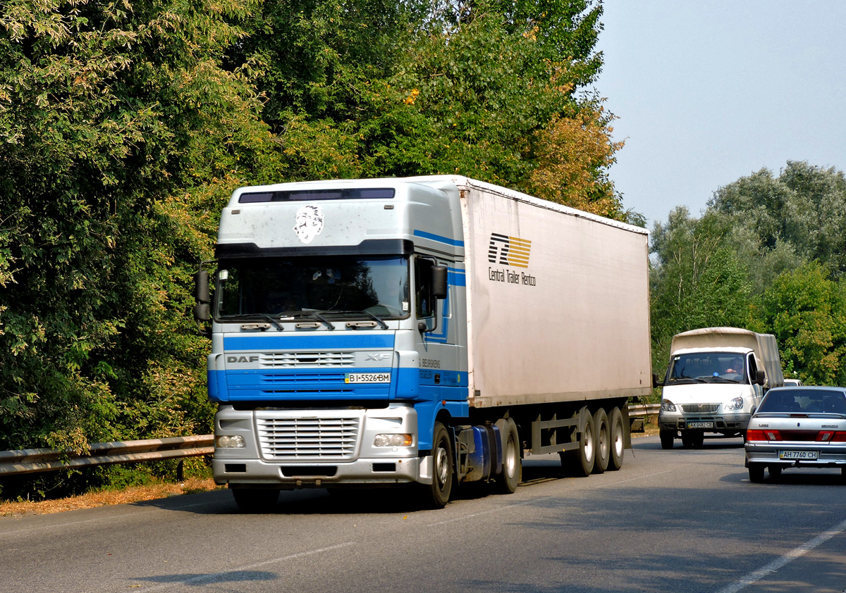 Седельный тягач DAF XF* #ВІ 5526 ВМ. Харьковская область, г. Чугуев, автотрасса М-03