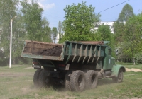 Самосвал КрАЗ-256Б1, #АХ9369СА, провалился в мягкий грунт . Харьковская область, г. Харьков, улица Академика Павлова, 313Б