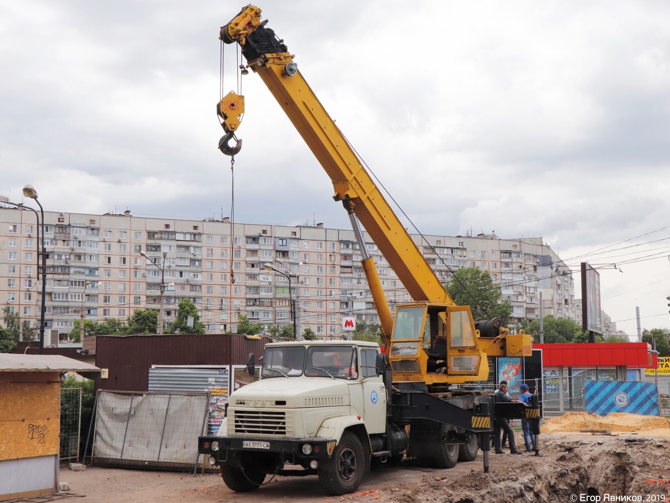 Автокран водоканала КС-557КР на шасси КрАЗ-65101, #АХ5971СА. Харьковская область, г. Харьков, улица Героев Труда