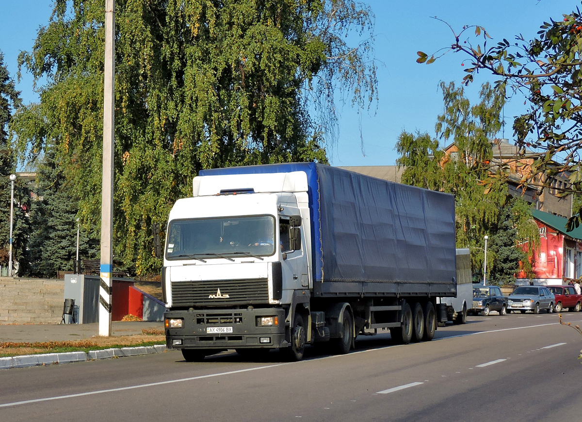 Седельный тягач МАЗ-5440 #АХ 4905 ВХ. Харьковская область, г. Валки, проспект Героев Чернобыля