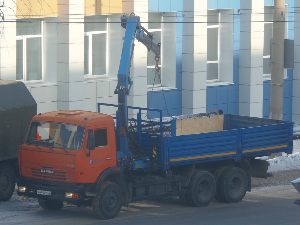 Бортовой грузовик с КМУ на шасси КамАЗ-65115 #У 444 КК 45.  Курган, улица Куйбышева 