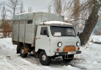 Фургон на шасси УАЗ-3303. Приднестровье, Тирасполь, около ГСК-10