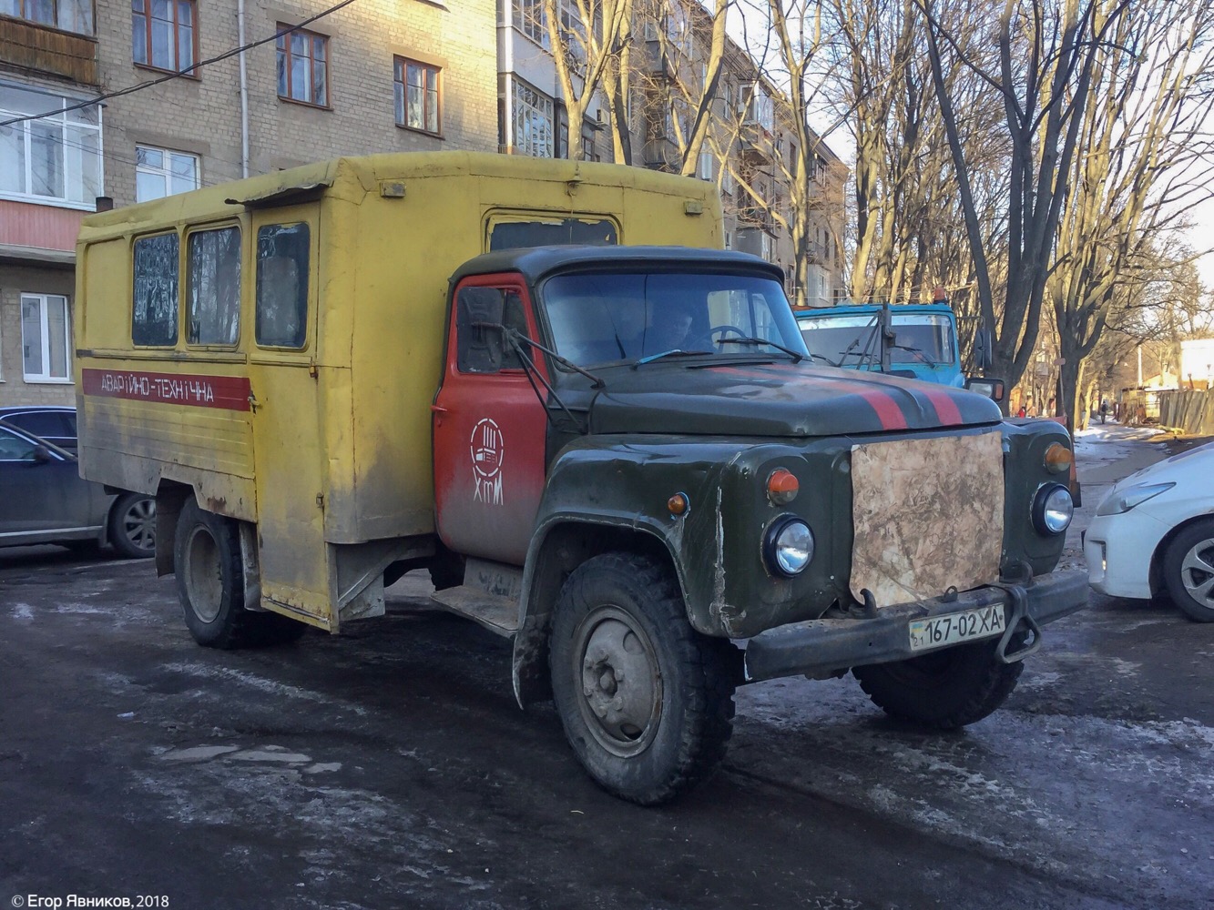 Вахтовый автобус «Харьковских тепловых сетей»  ТС-3966 на шасси ГАЗ-53-12, #167-02ХА . Харьковская область, г. Харьков, улица Шатиловская