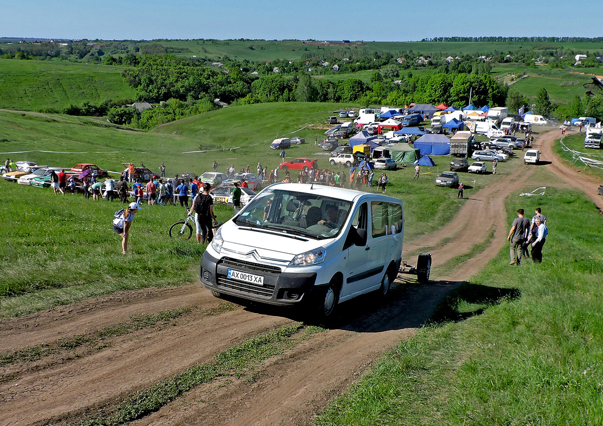 Микроавтобус Citroёn Jumpy #АХ 0013 ХА. Харьковская область, село Черкасская Лозовая