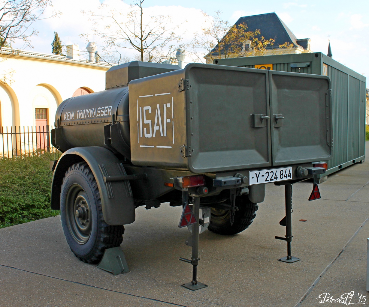 Прицеп-цистерна "Kässbohrer" 1200 л., #Y-224844. Militärhistorisches Museum der Bundeswehr, Дрезден, Германия