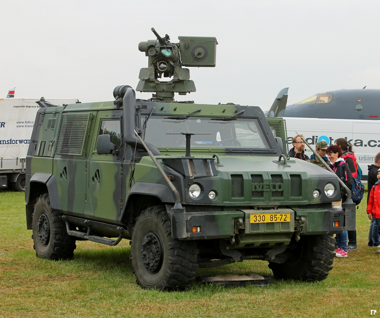 Iveco LMV вооружённых сил Чехии #33085-72. Lotnisko Leoše Janáčka, Острава, Чехия
