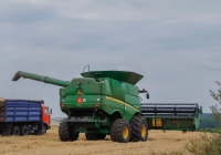 Зерноуборочный комбайн John Deere S680I, #16106АХ. Харьковская область, улица Вяловская