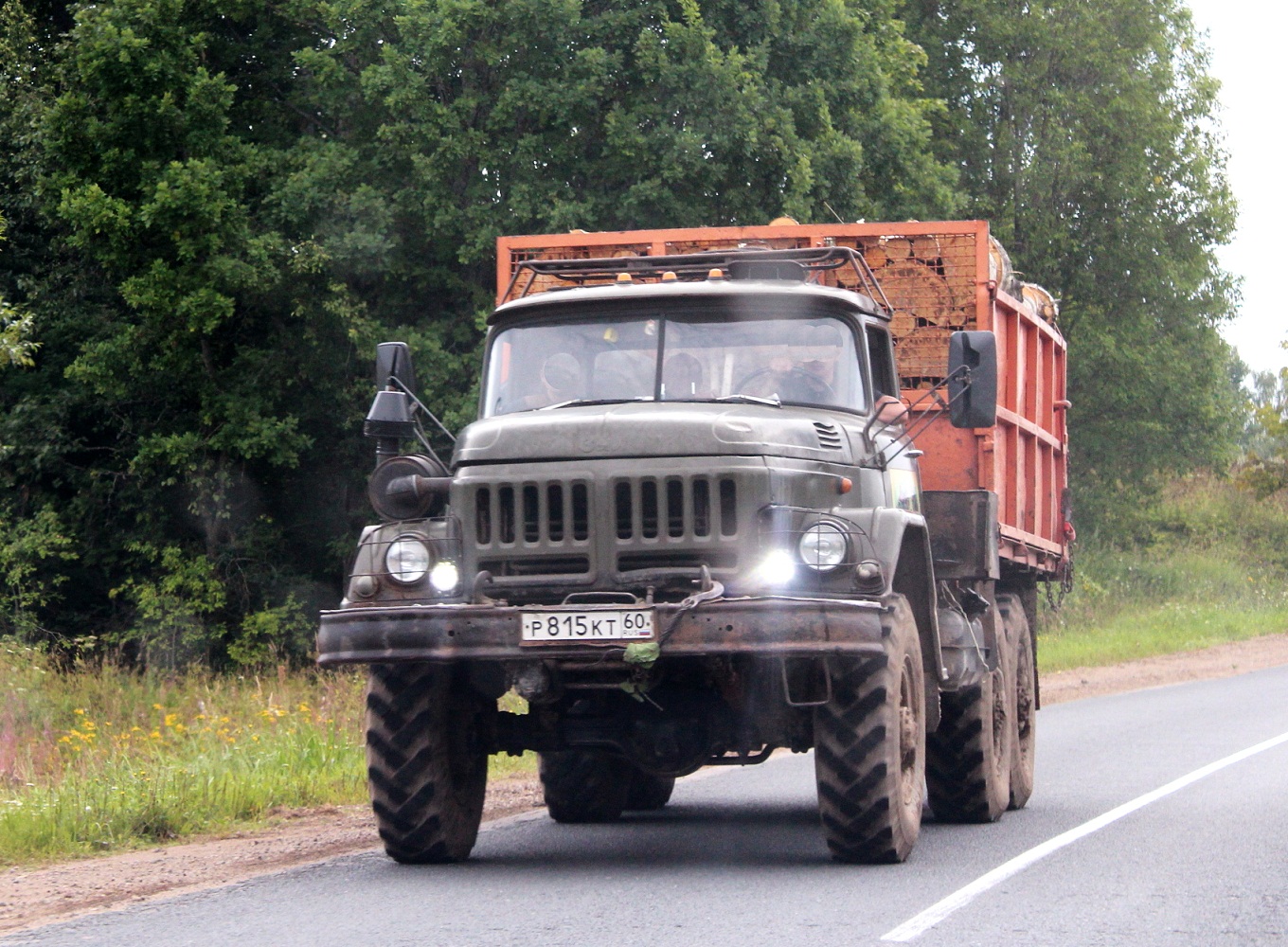 ЗИЛ-131 #Р 815 КТ 60. Псковская область, трасса Р-23