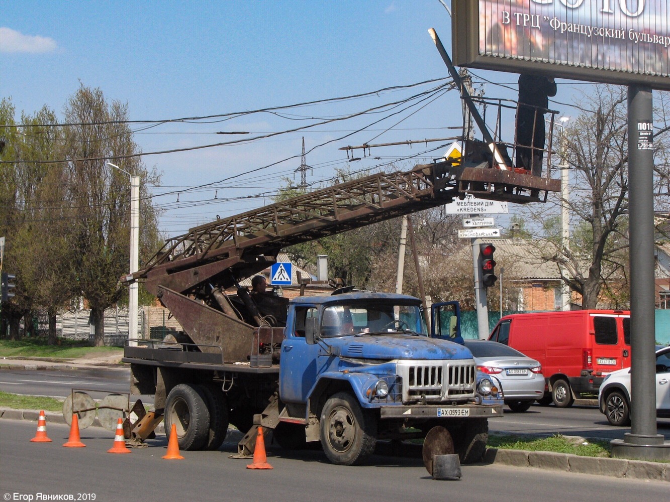 Автоподъёмник АП-18А на шасси ЗиЛ-431412, #АХ0593ЕМ. Харьковская область, г. Харьков, проспект Льва Ландау