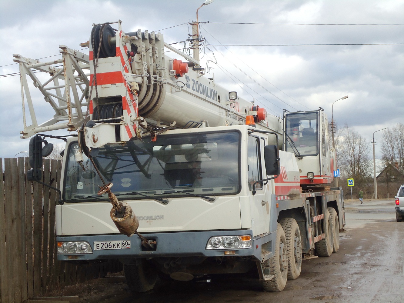 Автокран Zoomlion ZLJ5419JQZ50V #Е 206 КК 60. Псков, улица Белинского