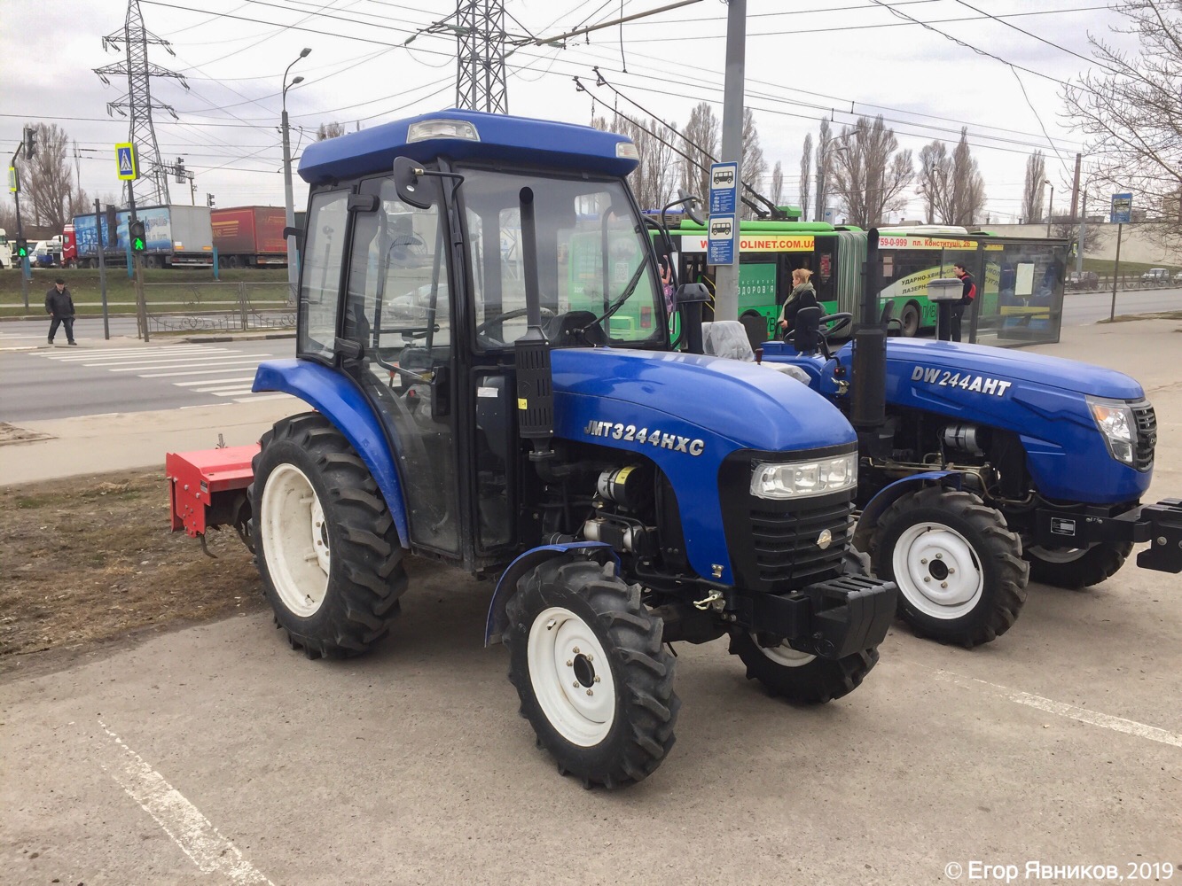 Трактор Jinma JMT3244HXC с навесной почвенной фрезой. Харьковская область, г. Харьков, проспект Гагарина 
