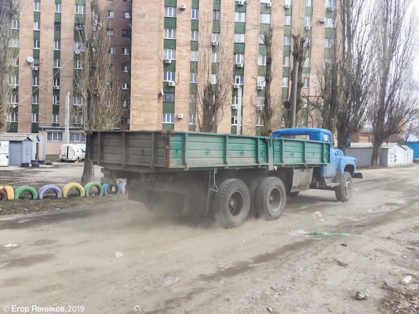 Бортовой грузовик ЗиЛ-133ГЯ, #АА6467ТА. Харьковская область, г. Харьков, локомотивное депо Основа 