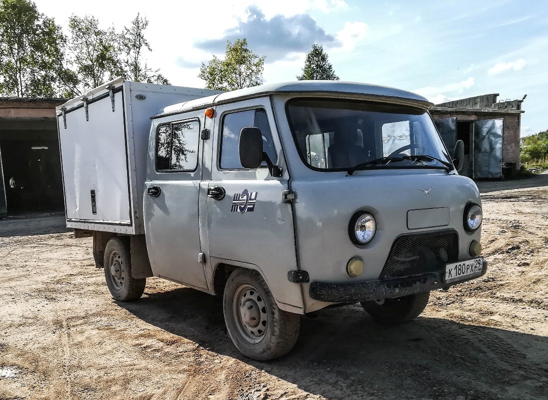 Аварийно-ремонтная машина 287110 на шасси УАЗ-39094, #К 180 РХ 29. Архангельская область, Мирный