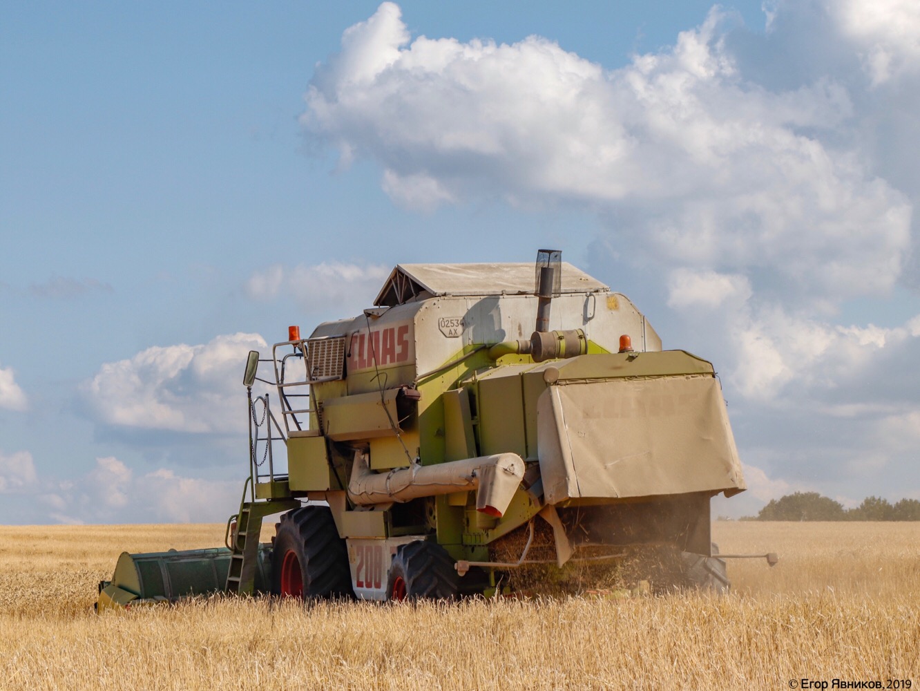 Зерноуборочный комбайн Claas Mega 208 с очесывающей жаткой, #02534АХ. Харьковская область, село Петровка 