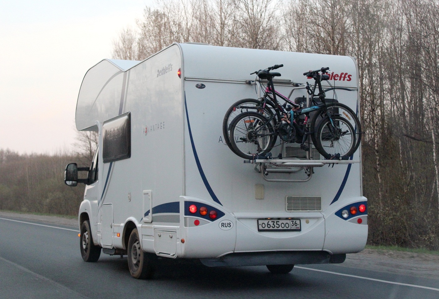 Автодом Dethleffs Advantage A5831 на шасси Fiat Ducato #О 635 ОО 36. Псков, Ленинградское шоссе