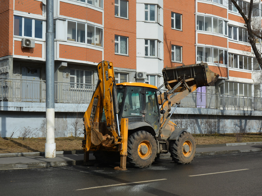 Экскаватор-погрузчик JCB 3CX ECO . Москва, Бескудниковский переулок