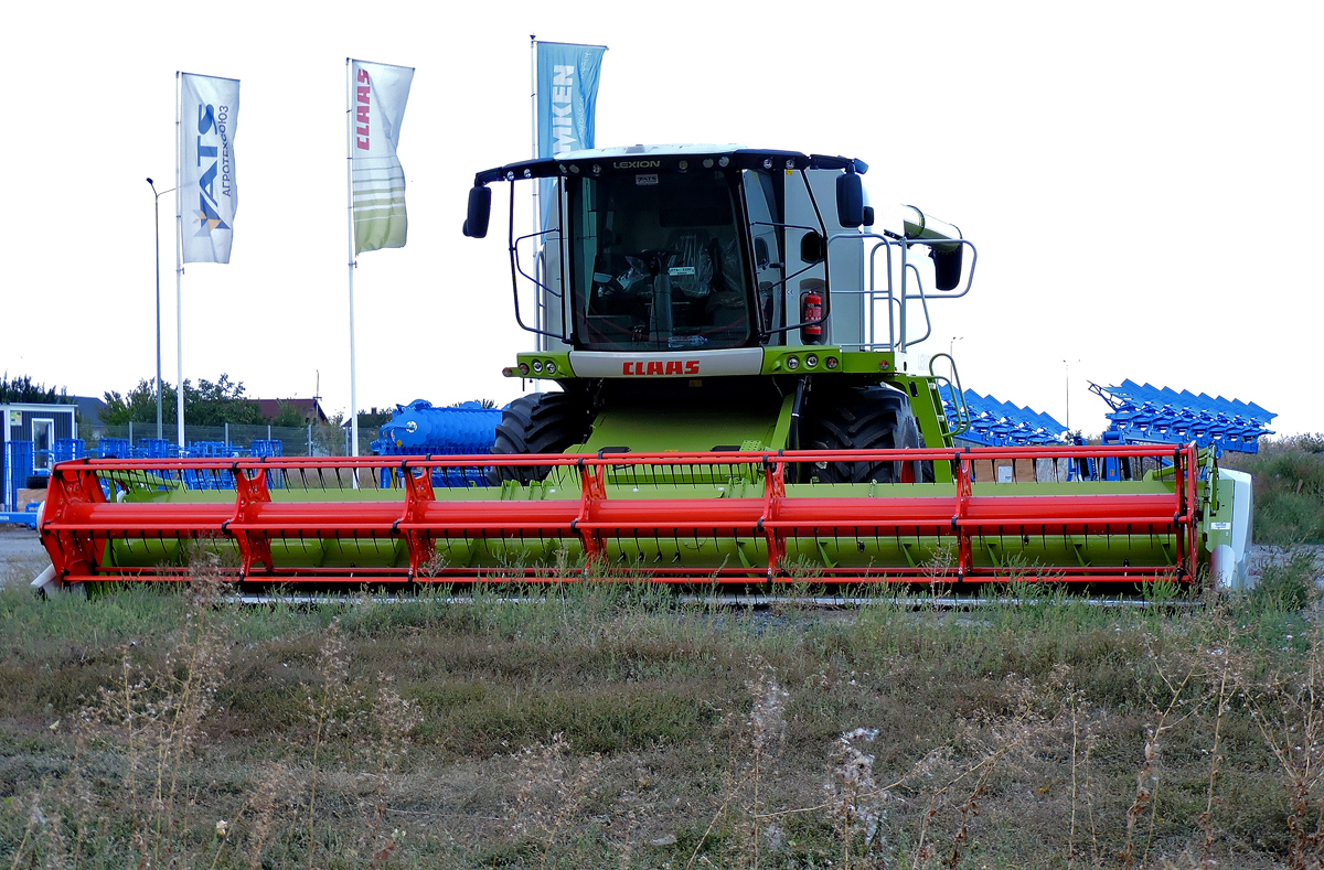 Комбайн CLAAS LEXION 770. Харьковская область, г. Харьков, проспект Гагарина