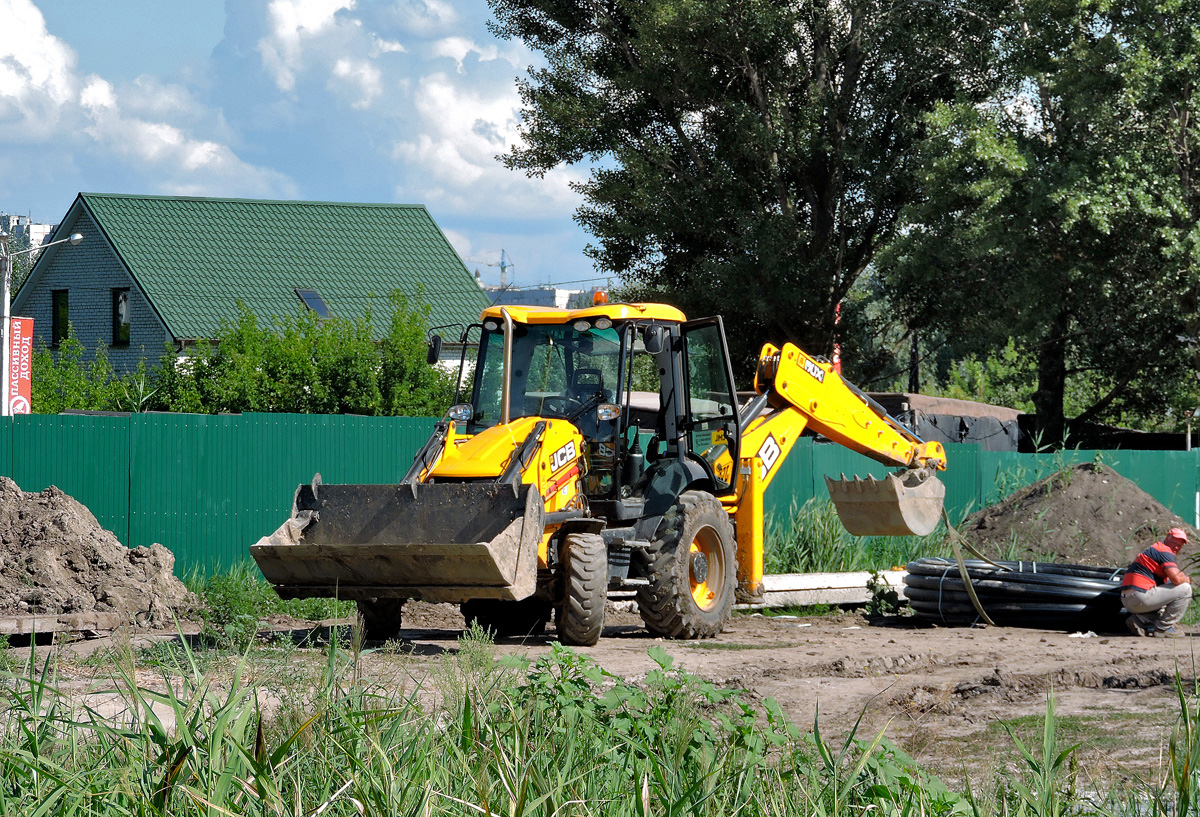 Экскаватор-погрузчик JCB 3CX . Харьковская область, г. Харьков, Шевченковский переулок