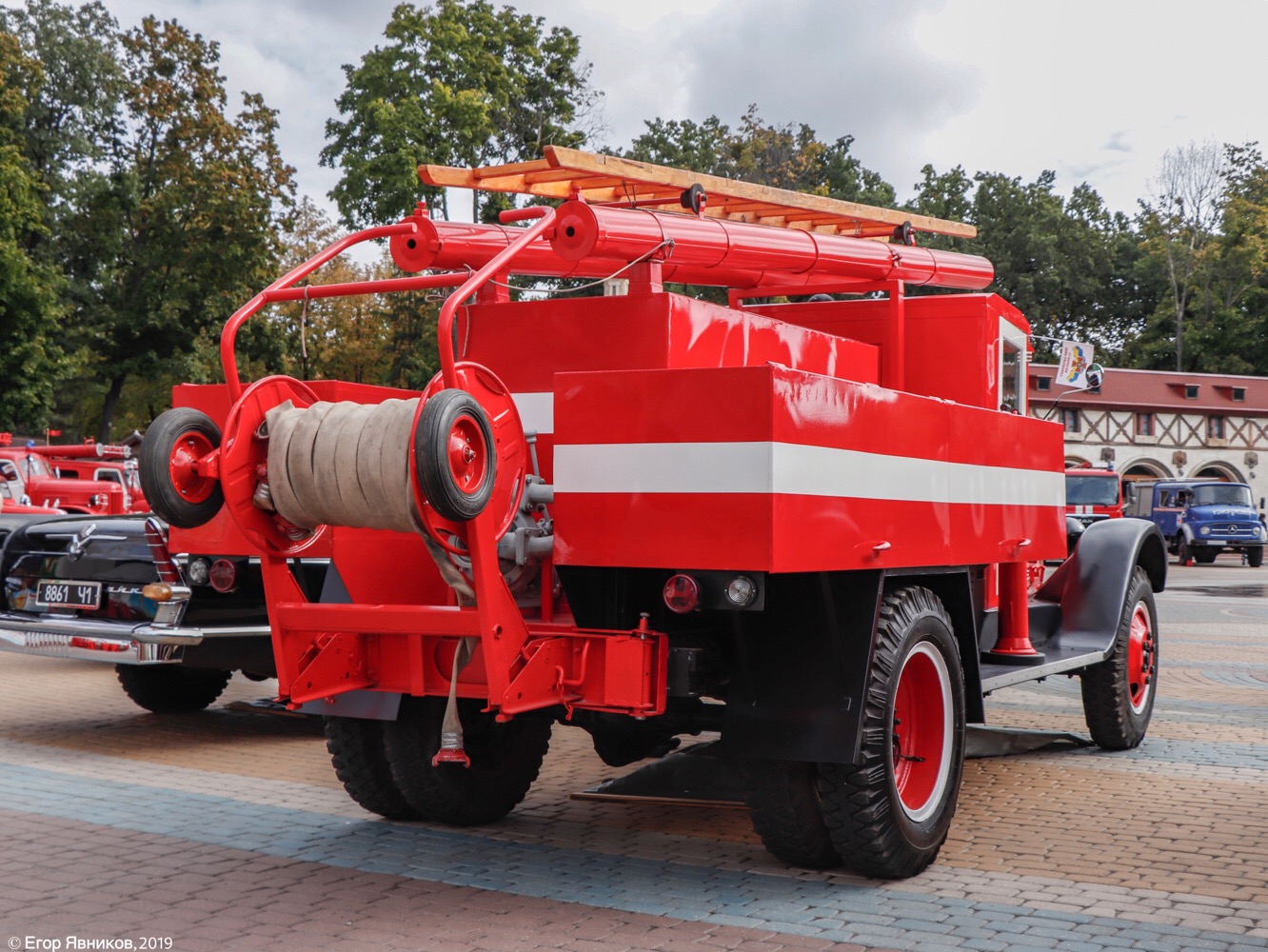 Пожарная автоцистерна на шасси грузовика АМО-3. Харьковская область, г. Харьков, Центральный парк культуры и отдыха им. М. Горького
