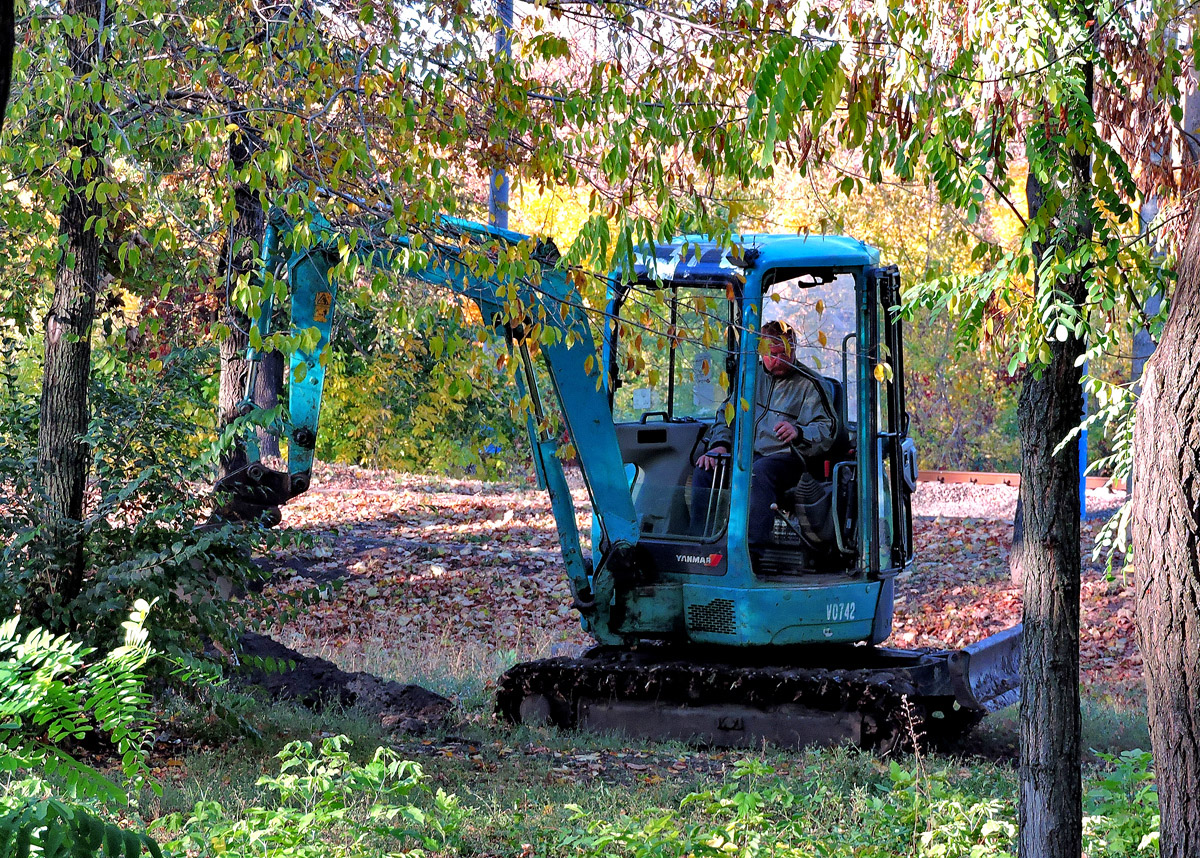 Гусеничный мини-экскаватор Yanmar. Харьковская область, г. Харьков, Лосевская улица