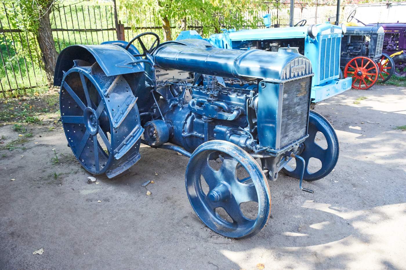 трактор Fordson F. Чувашия, г. Чебоксары, пр. Мира, научно-технический музей истории трактора