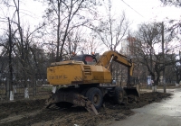 Экскаватор ТВЭКС ЕК-14. Приднестровье, Тирасполь, Одесская улица