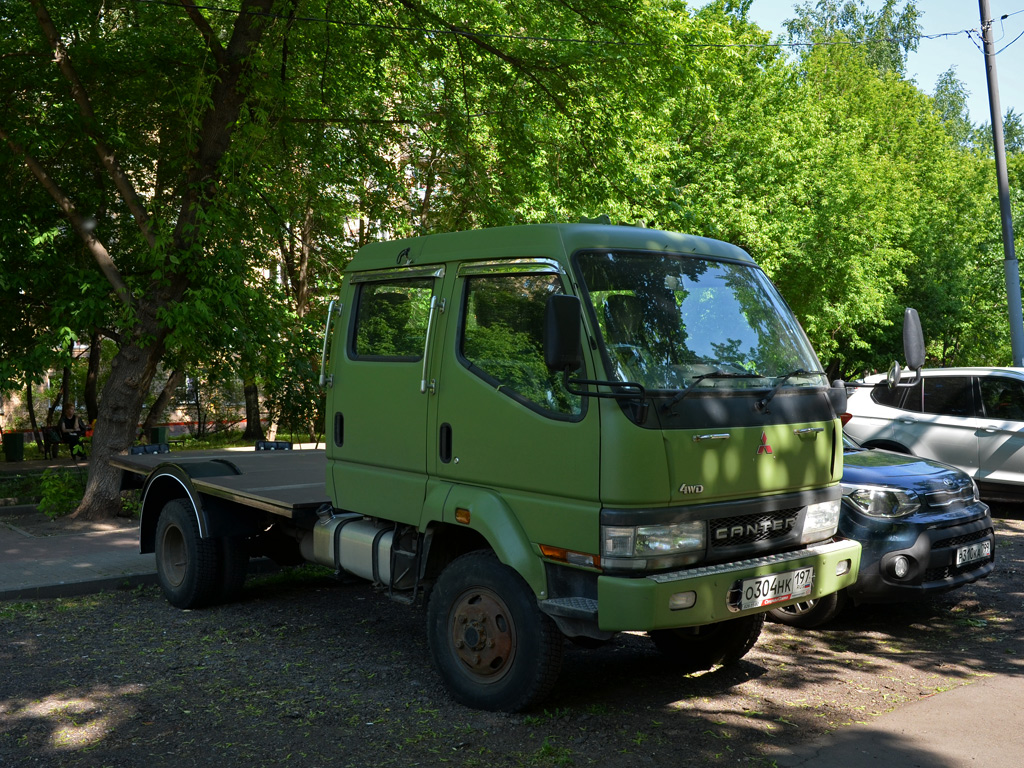 Грузовой автомобиль Mitsubishi Fuso Canter 4WD #О 304 НК 197. Москва, улица Павла Корчагина 