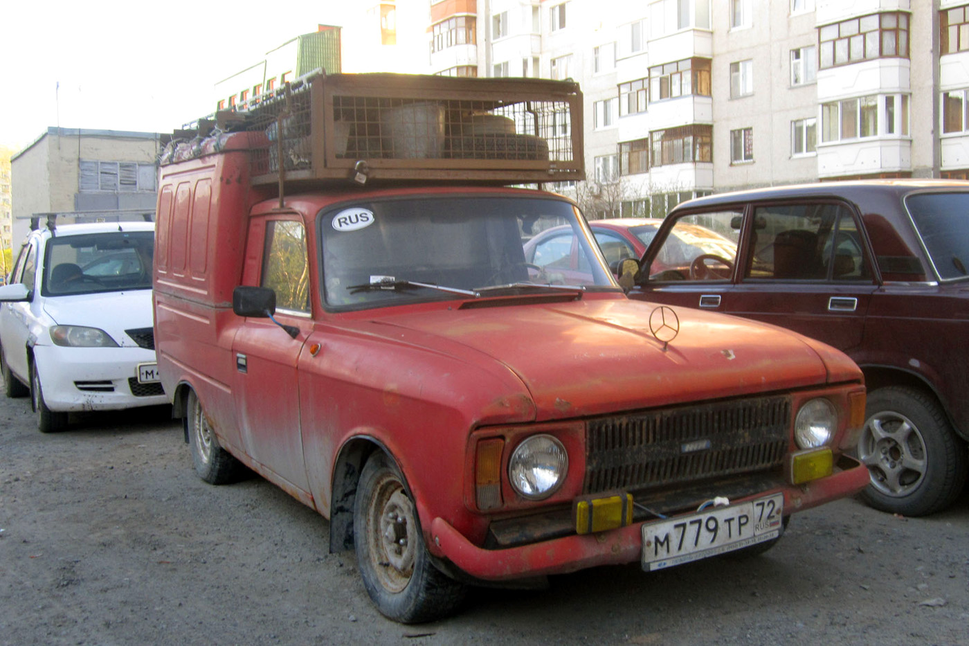 Фургон ИЖ-2715-011 #М 779 ТР 72 . Тюмень