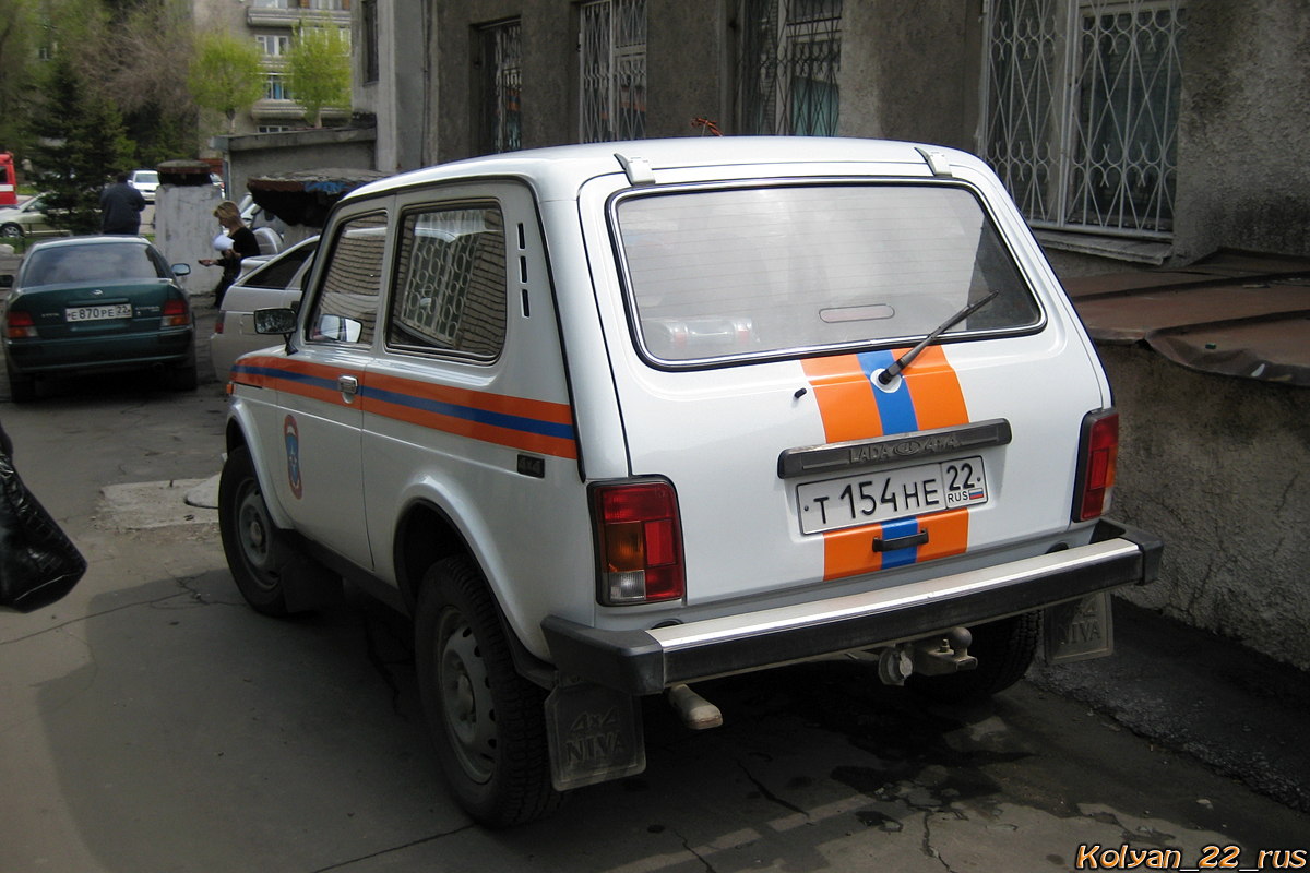 ВАЗ-2121 Нива. Алтайский край, Барнаул, Интернациональная улица