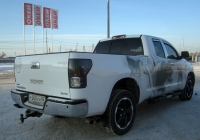Пикап Toyota Tundra #У 060 ХН 86. Тюмень, Профсоюзная улица 