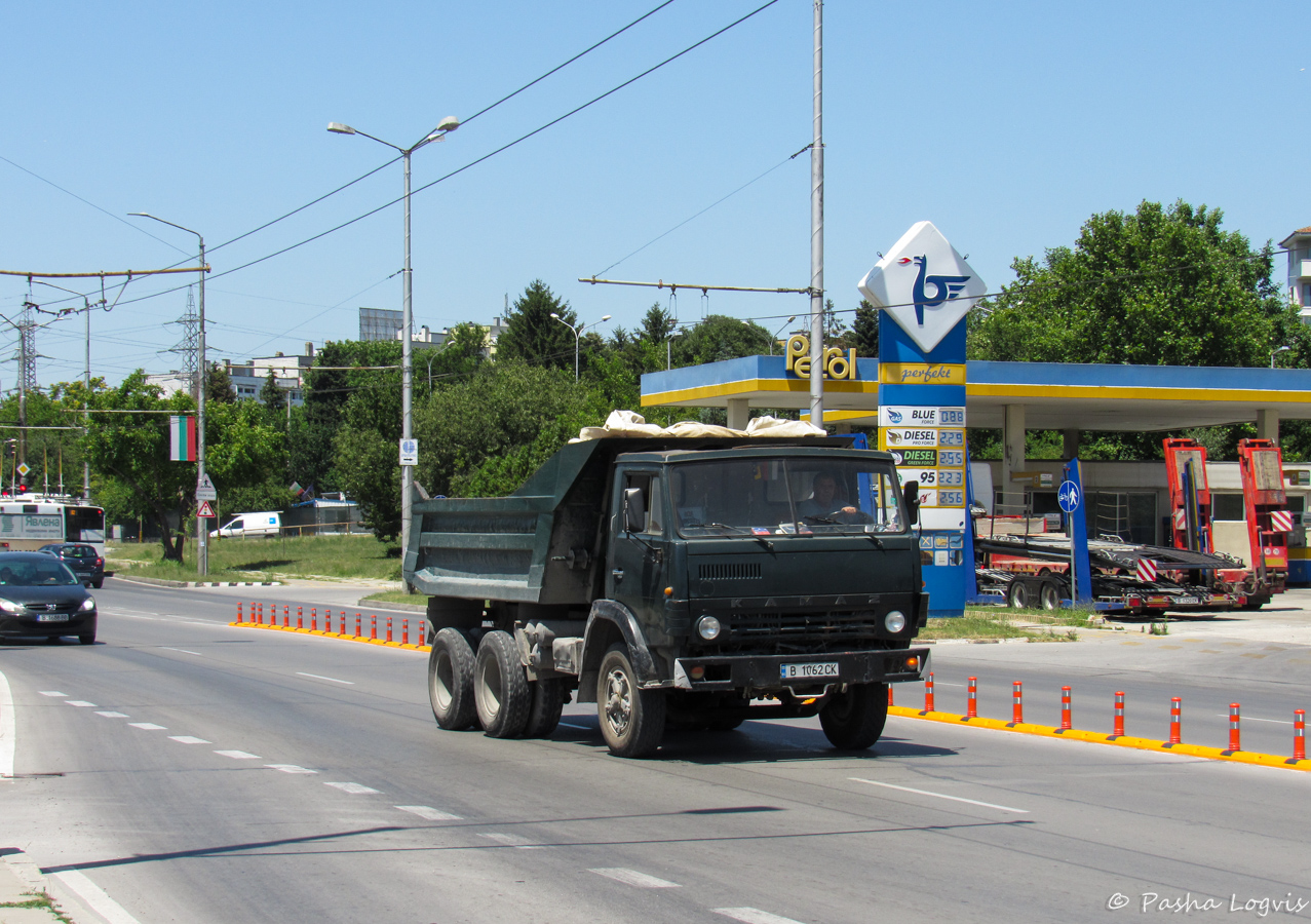 Самосвал КамАЗ-5511 . Болгария, Варна, булевард Васил Левски