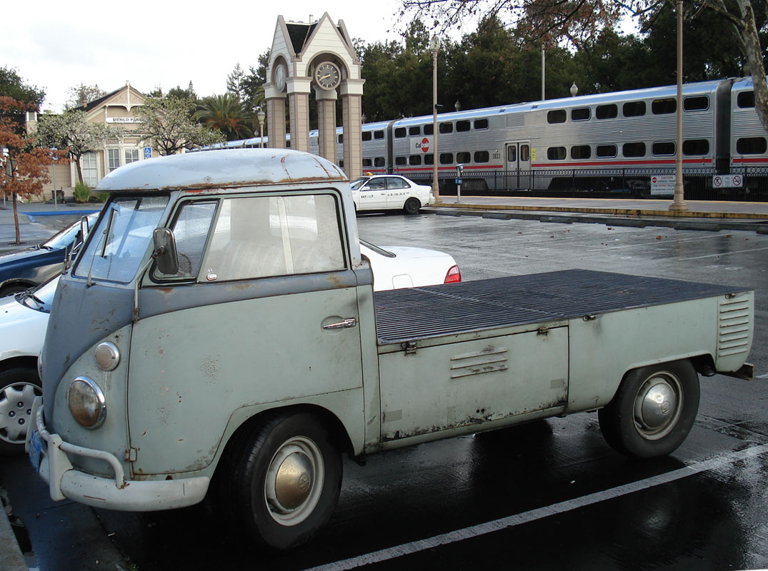 Грузовой автомобиль Volkswagen. Menlo Park, California, USA