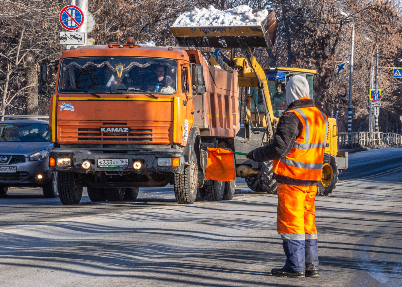 самосвал КамАЗ-55111 #К333ХН163. г. Самара, Волжский проспект