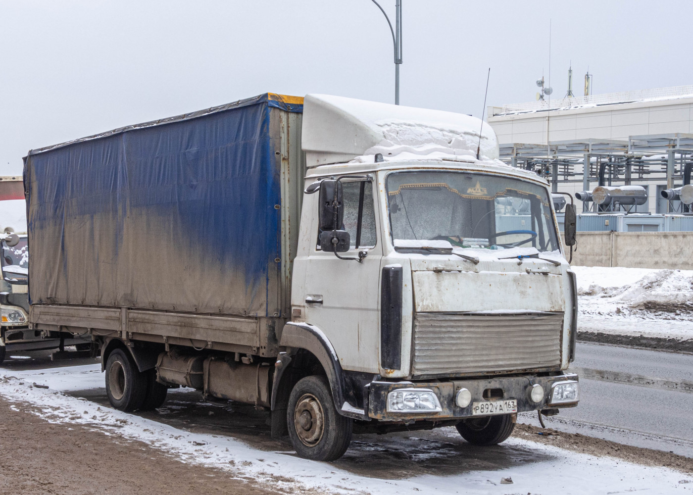 грузовой автомобиль МАЗ-437141 #Р892УА163. г. Самара, бульвар им. Ивана Финютина