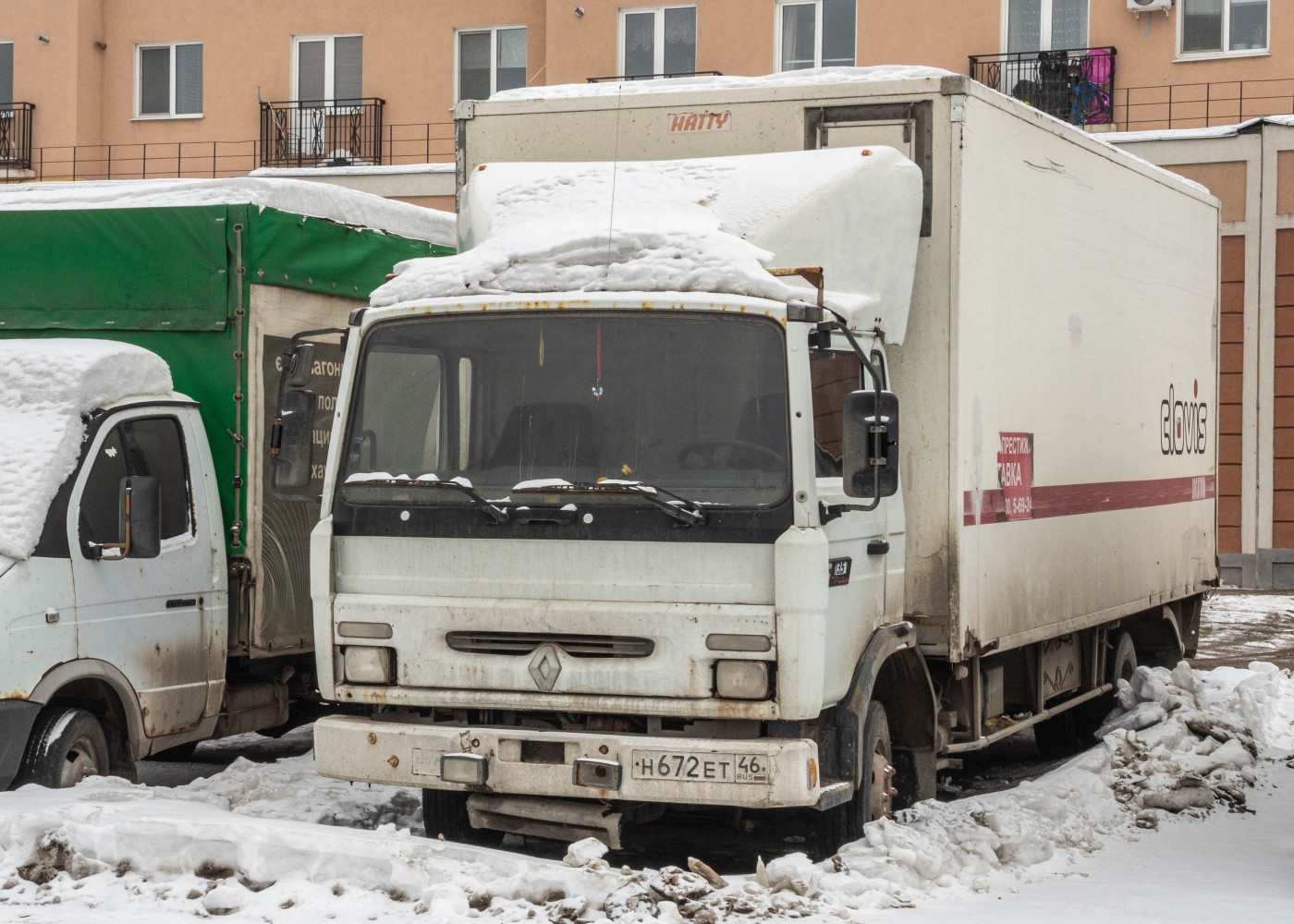 цельнометаллический фургон на шасси Renault S135 #Н672ЕТ46. г. Самара, ул. Мира