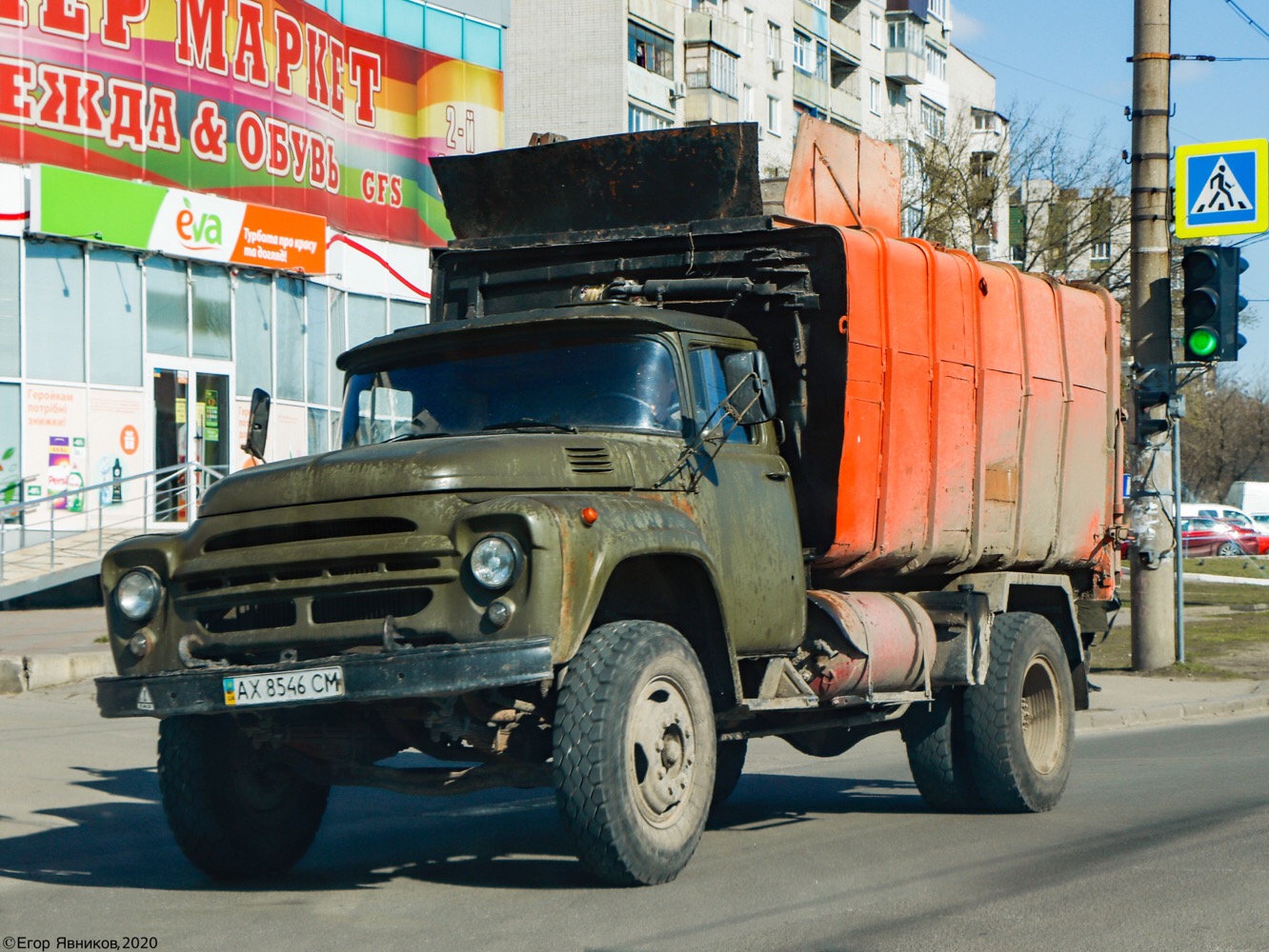 Мусоровоз КО-431 на шасси ЗиЛ-138, #АХ8546СМ. Харьковская область, г. Харьков, проспект Героев Сталинграда
