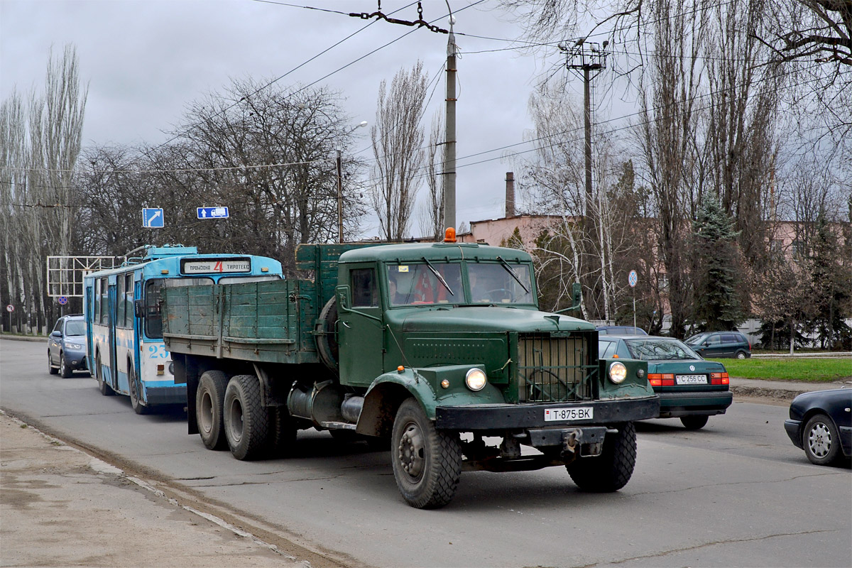 Бортовой грузовик КрАЗ #Т 875 ВК. Приднестровье, Тирасполь, улица 9 Января