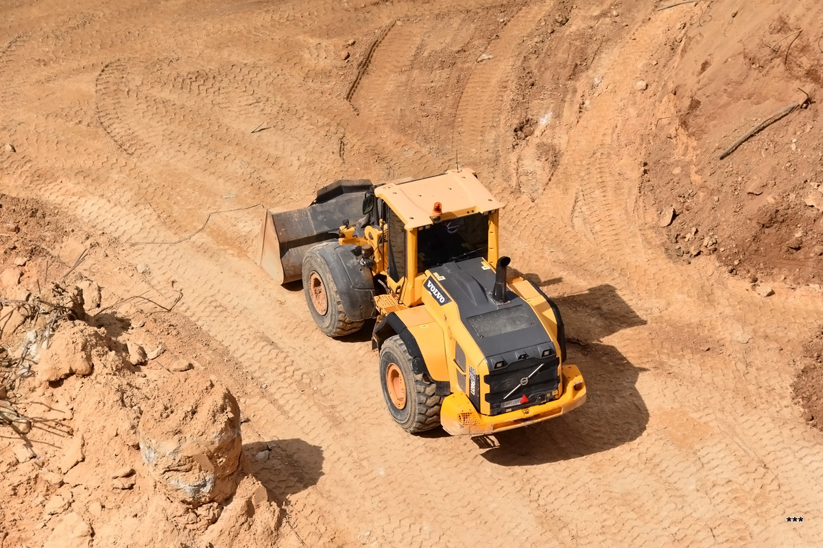 Фронтальный погрузчик Volvo L120G, #116-704. Израиль, Тель Авив