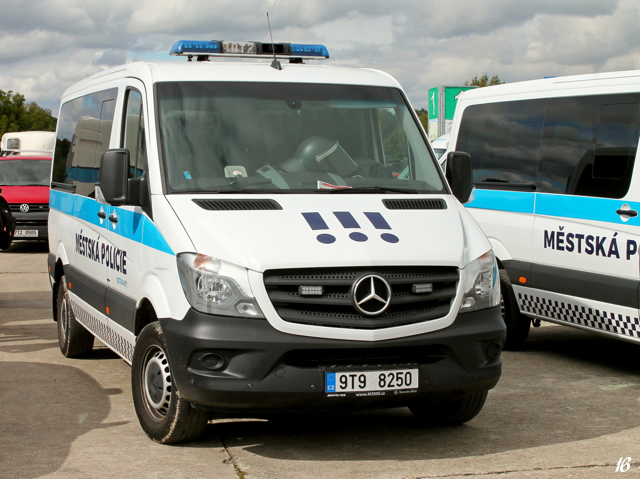 Полицейский автомобиль Mercedes-Benz Sprinter. Lotnisko Leoše Janáčka, Острава, Чехия