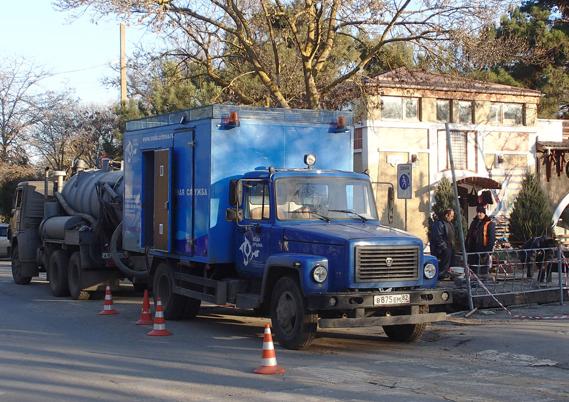 Автомастерская на шасси ГАЗ-3309, №В 875 ЕМ 82 . Крым, Евпатория, улица Пушкина