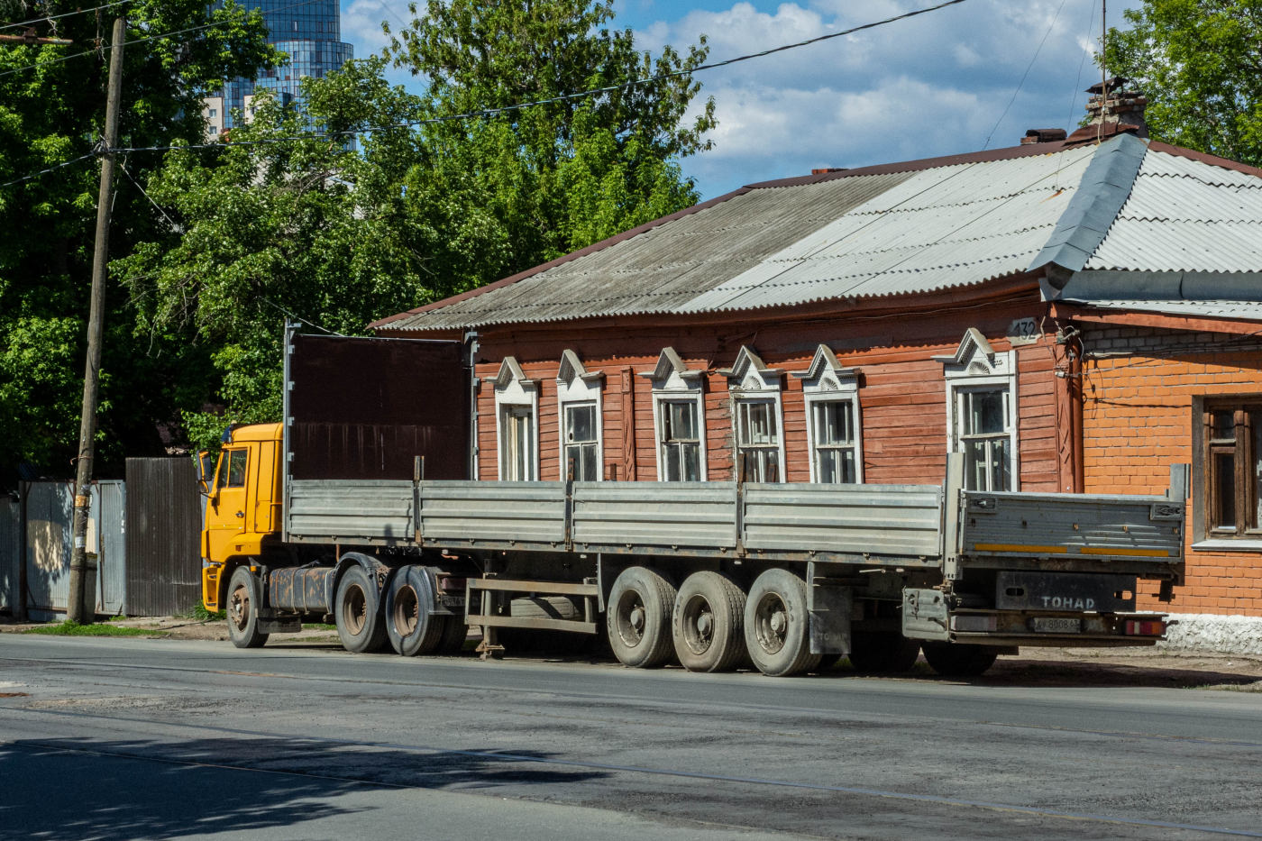 седельный тягач  КамАЗ-54115 #О936ТВ163 с полуприцепом ТОНАР #8008АУ63. г. Самара, ул. Арцибушевская