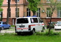 Автомобиль специализированной кардиологической медпомощи Volkswagen Transporter #АХ 5731 НХ. Харьковская область, г. Харьков, улица Тринклера