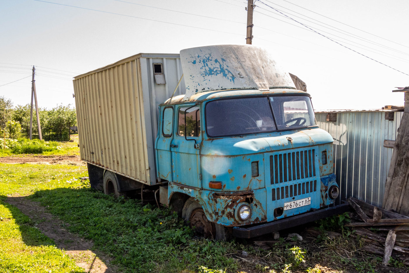фургон на шасси IFA W50L #Р676СТ63. Самарская обл., с. Торновое, ул. Советская