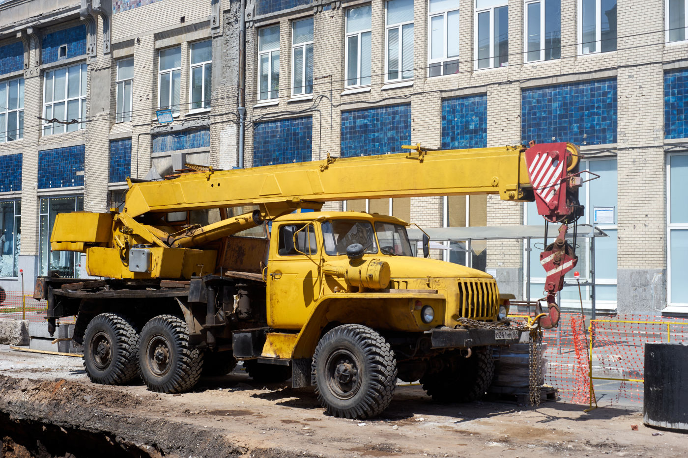 подъемный кран Ивановец КС-35714 #О241ММ163. г. Самара, ул. Некрасовская